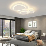 Dimmbar LED-Deckenlampe in Weiß mit mehrschichtigem Design