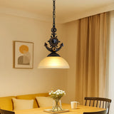 Industrielle Pendelleuchte im maritimen Stil für das Esszimmer