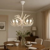 Kronleuchter im Landhausstil mit Geweih-Optik für Esszimmer