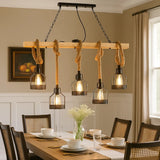 Pendelleuchte aus Holz mit mehreren Lampenschirmen für das Esszimmer