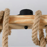 Pendelleuchte aus Holz mit mehreren Lampenschirmen für das Esszimmer