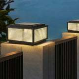 Solar Gartenleuchte Schwarz mit 4-seitiger Beleuchtung