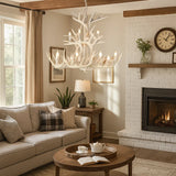 Weiße LED Kronleuchter im Landhausstil mit Geweih Design
