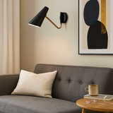 Schwenkbare Wandleuchte mit Gelenkarm für Wohnzimmer