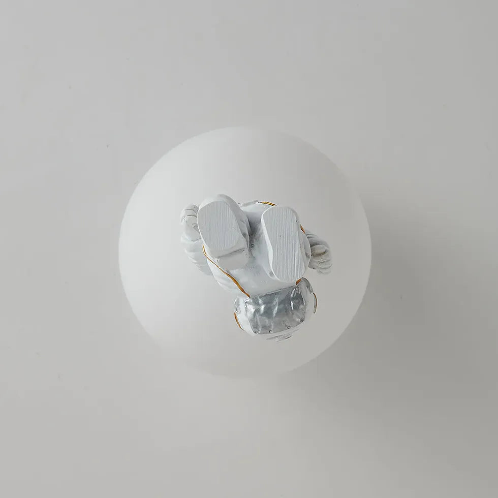 Babyzimmer Deckenleuchte mit bunten Ballons und Astronaut - Clowas.de