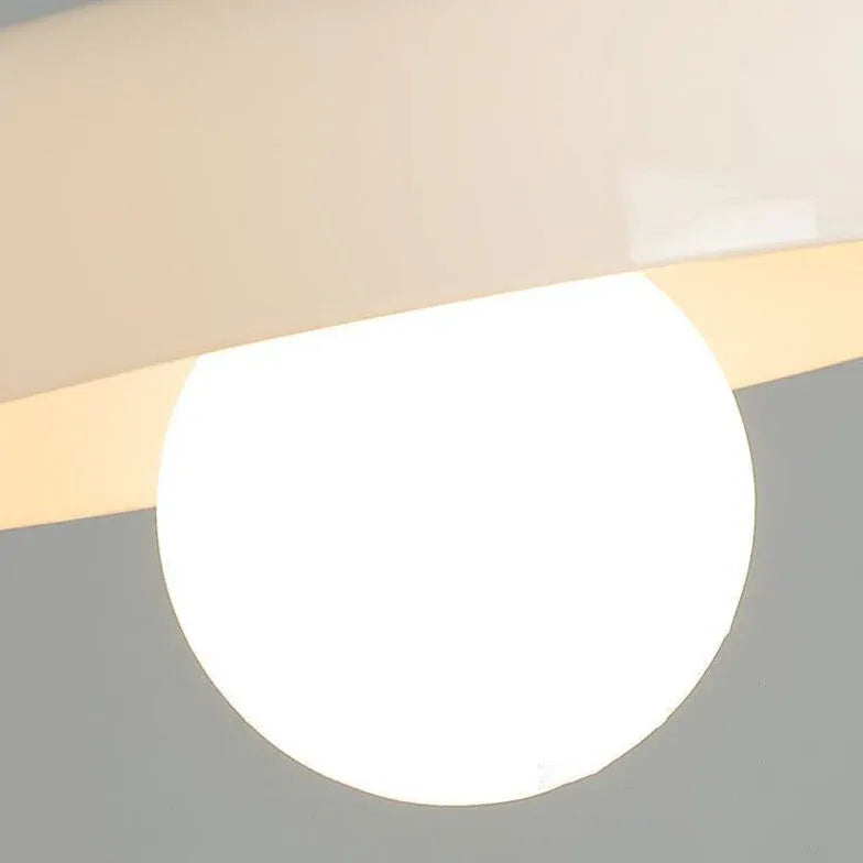 Deckenleuchte Ankleidezimmer im nordischen Creme-Stil modern - Clowas.de