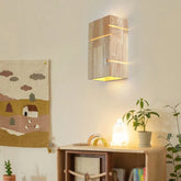 Eckige Wandleuchte aus Holz im nordischen Stil - Clowas.de