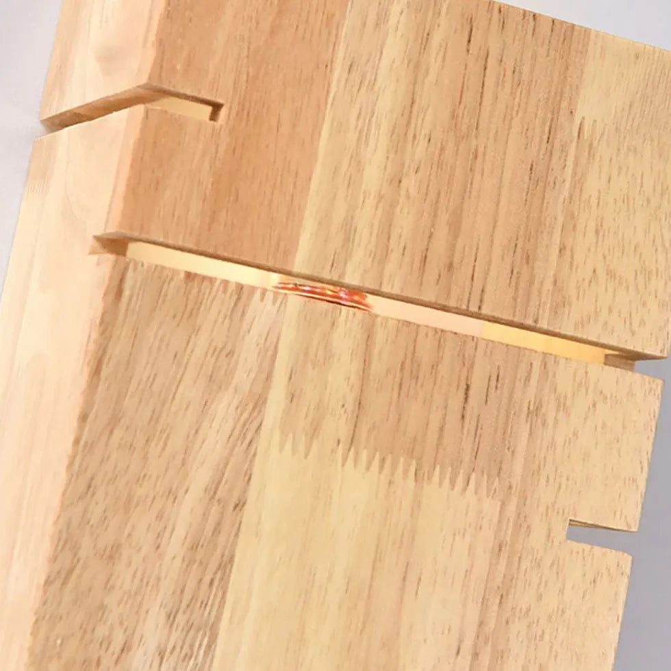 Eckige Wandleuchte aus Holz im nordischen Stil - Clowas.de