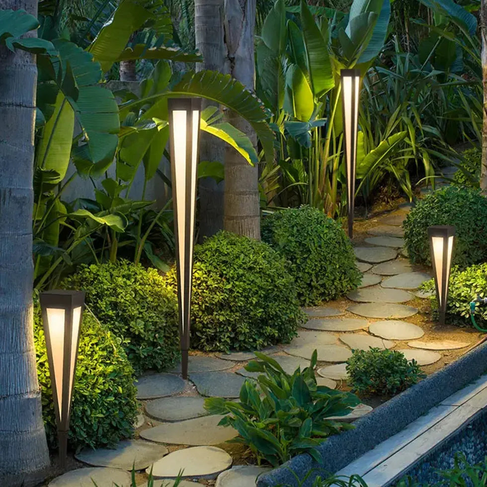 LED Solar Bodenstrahler Outdoor Garten Wasserdicht - Clowas.de