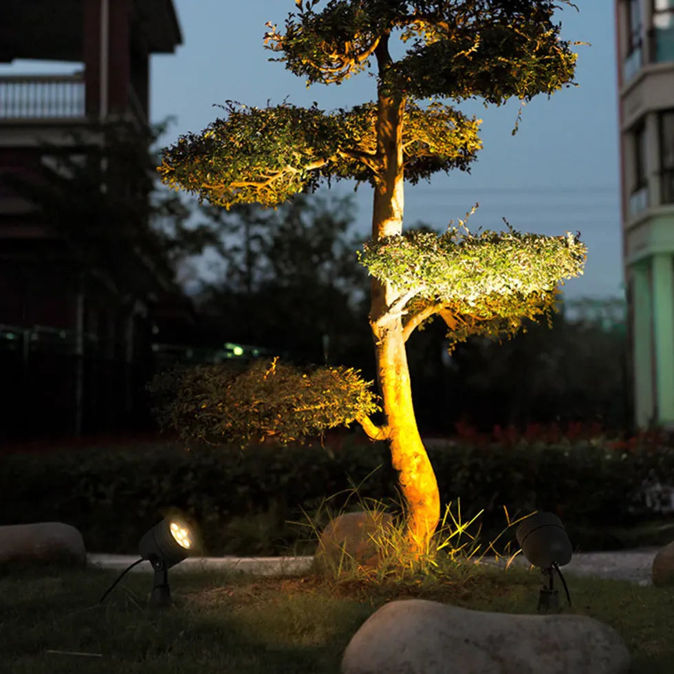 LED Strahler für den Garten Outdoor Wasserdicht Simplistisch - Clowas.de