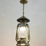 Pendelleuchte Laterne im amerikanischen Vintage Restaurant - Clowas.de