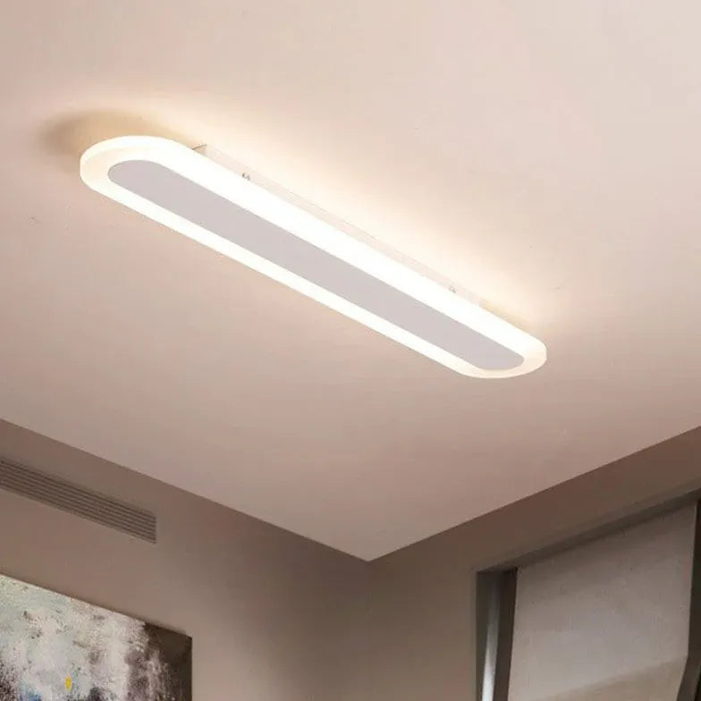 Sehr helle LED Deckenleuchte in modernem ovalen Design - Clowas.de