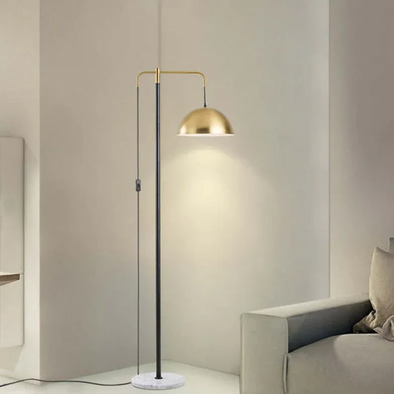 Stehlampe Wohnzimmer Gold im nordischen minimalistischen Stil - Clowas.de