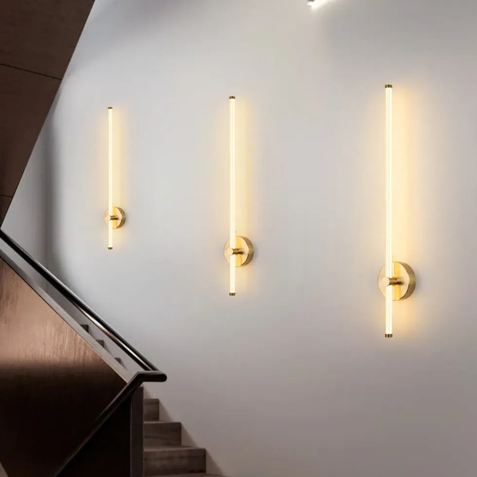Wandleuchte Messing Modern mit LED und schlichtem Design - Clowas.de