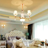 Goldene Kronleuchter für elegantes europäisches Ambiente - Clowas.de