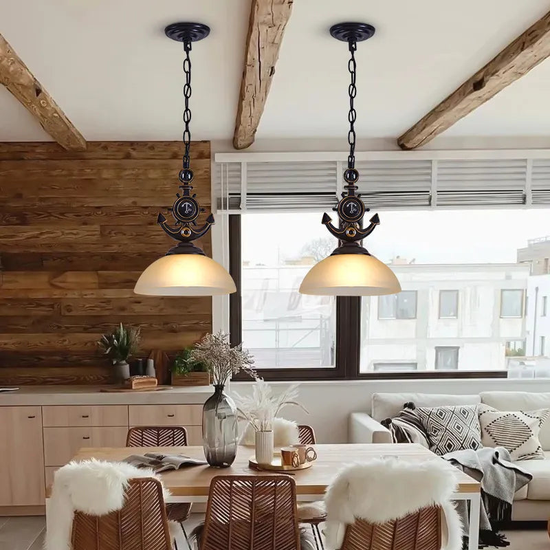 Industrielle Pendelleuchte im maritimen Stil für das Esszimmer