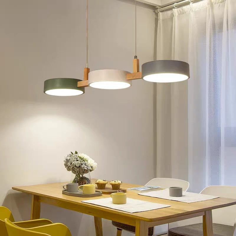 LED Pendelleuchte 3-flammig aus Eisen und Holz  für Esszimmer