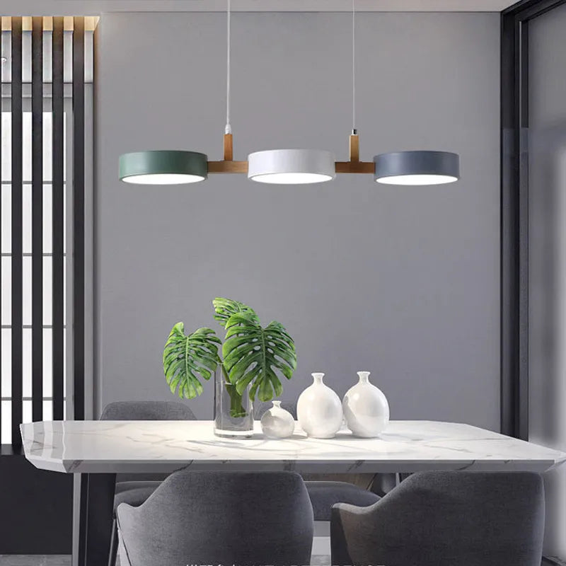 LED Pendelleuchte 3-flammig aus Eisen und Holz  für Esszimmer