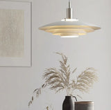 Moderne LED Pendelleuchte mit mehrschichtigem Metallschirm für Esszimmer