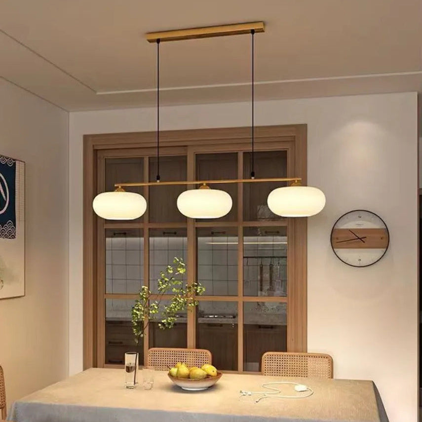 Pendelleuchte Drei-Flammig mit Glas Lampenschirm für das Esszimmer