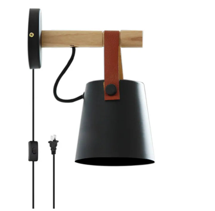 Skandi LED Wandleuchte mit konischem Schirm und Holzarm