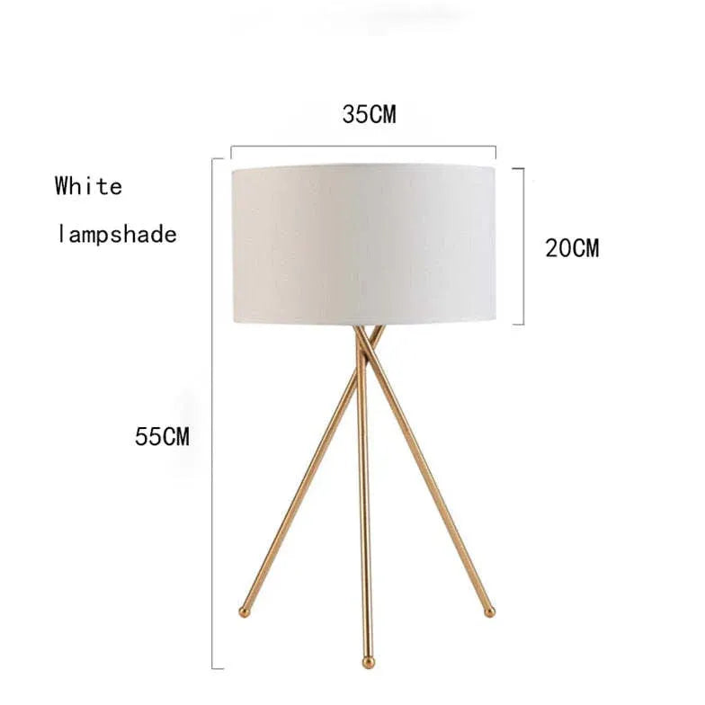 Dreibein Stehlampe Weiß moderne elegante Raumgestaltung