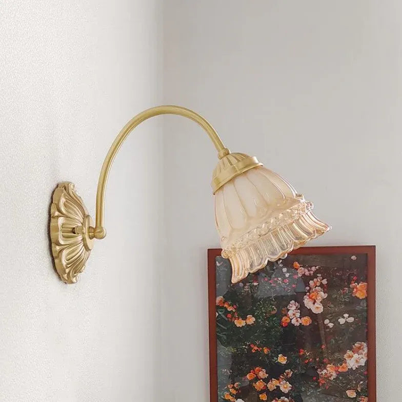 wandleuchte gold vintage elegante nordische Blumenform