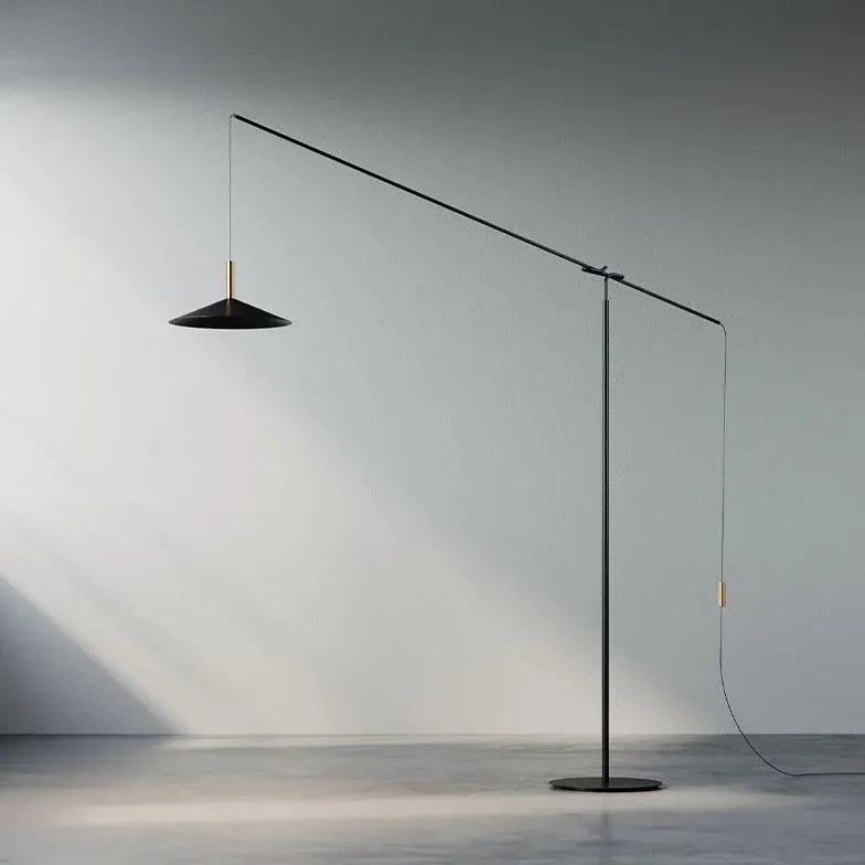 Cantilever Black Minimalist Plug-in Stehlampe