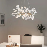 Deckenlampe Kronleuchter mit leichtem Blütenblattdesign - Clowas.de