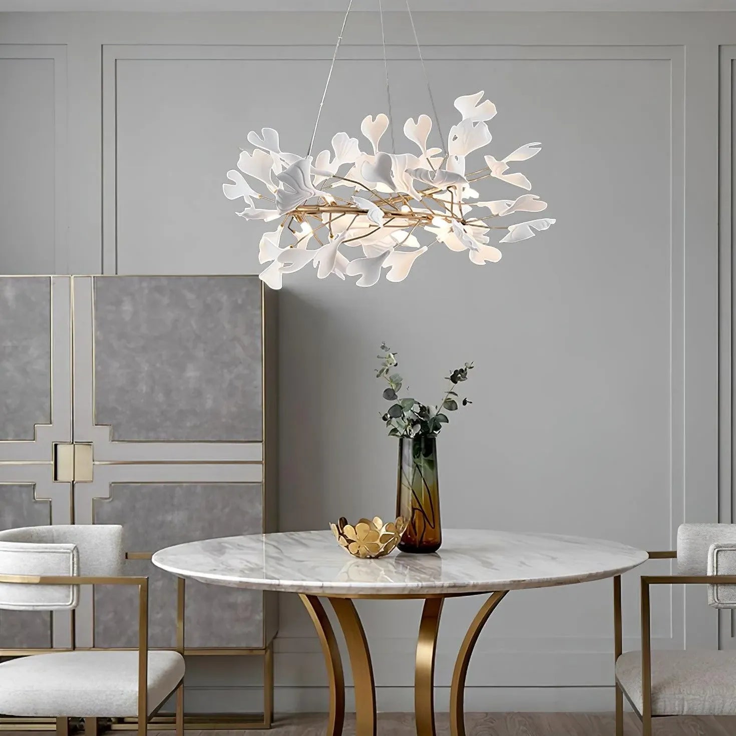 Deckenlampe Kronleuchter mit leichtem Blütenblattdesign - Clowas.de