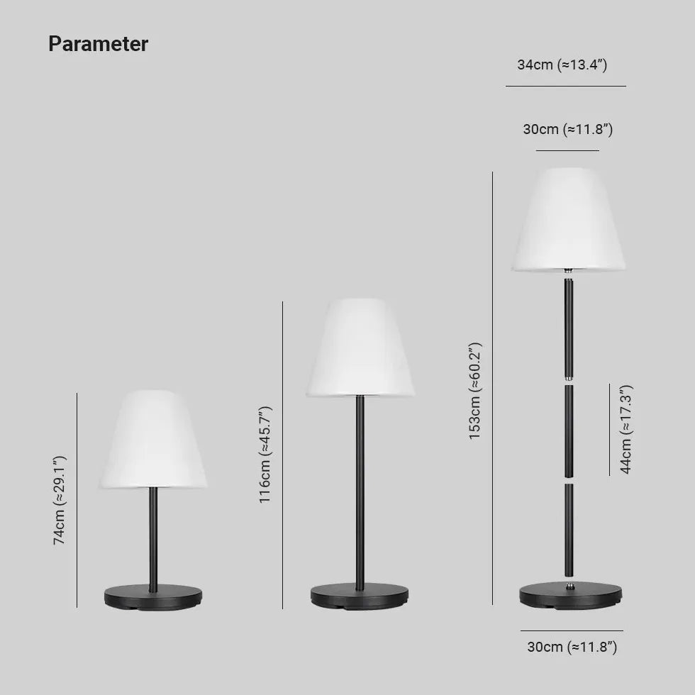 Stehlampe mit weißem Schirm nordisches Design minimalistische Eleganz