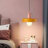 Gelbe Pendelleuchte im skandinavischen minimalistischen Glasdesign - Clowas.de