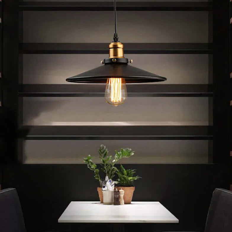Industrie Hängelampe Schwarz im minimalistischen Retro-Stil - Clowas.de