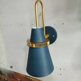 Wandleuchte schwarzer Schirm modernes Design elegante Akzente - Clowas.de