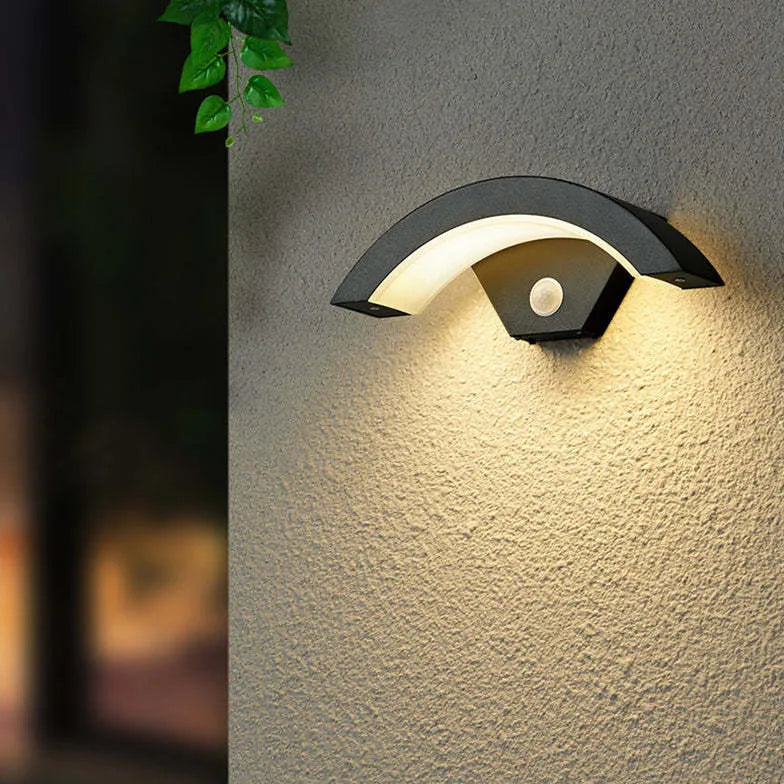 K Curved Wandlampe Schwarz Mit Sensor - Clowas.de