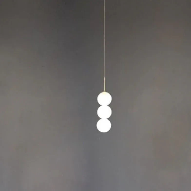 Pendelleuchte 5-flammig höhenverstellbar nordisches schlichtes weißes Kugeldesign - Clowas.de
