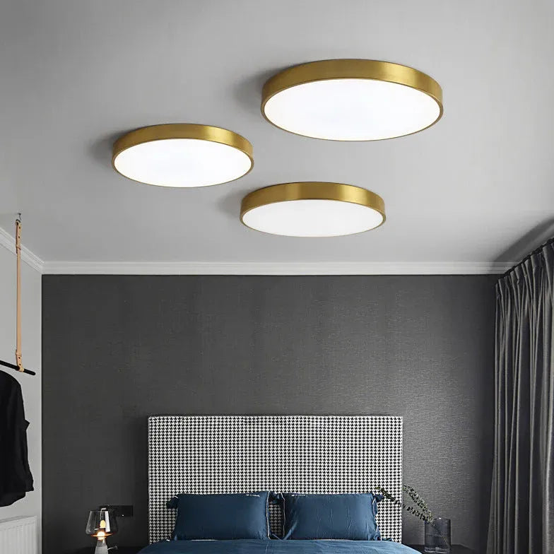 LED Deckenleuchte für Schlafzimmer Goldene Runde Schlichte - Clowas.de