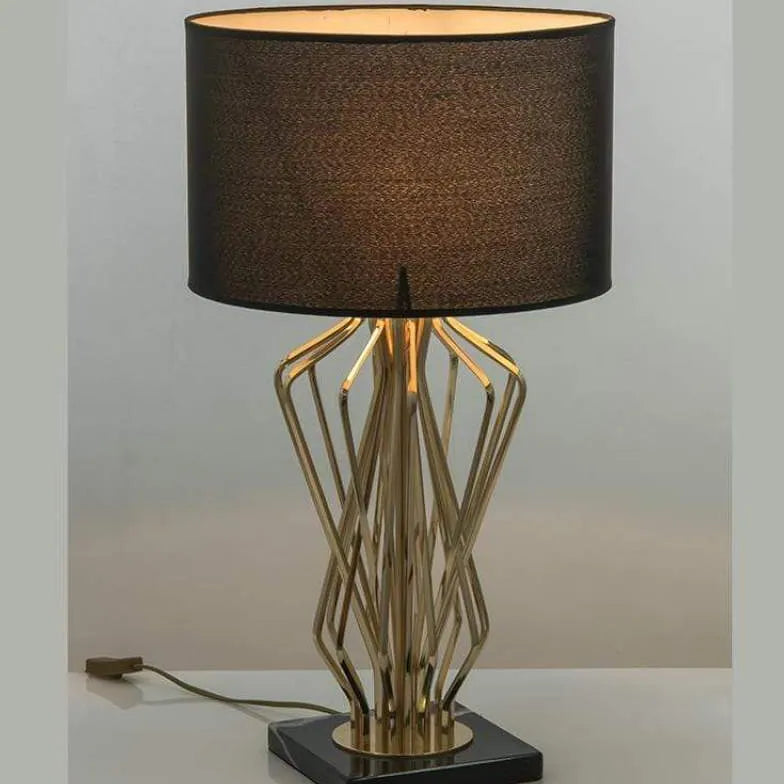 Moderne Designtischlampe mit kreisförmiger Schatten