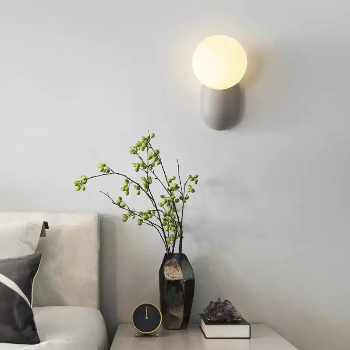 LED Wandleuchte Kugel im nordischen minimalistischen Design - Clowas.de