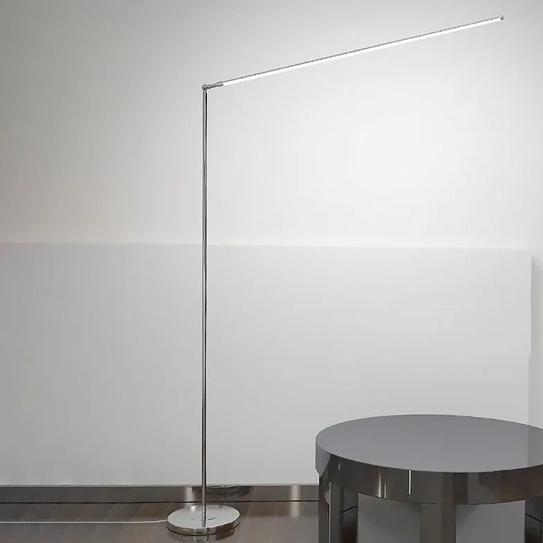 Schlanke einstellbare Armminimalist -Stehlampe