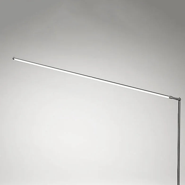 Schlanke einstellbare Armminimalist -Stehlampe