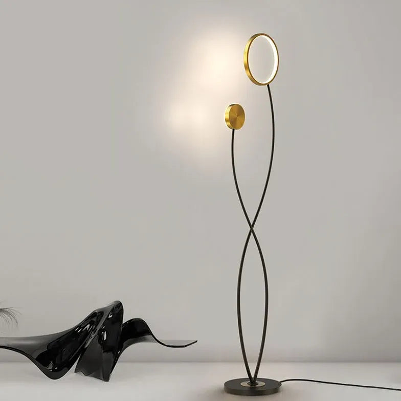 Doppelstange verdrehte kreisförmige minimalistische Stehlampe