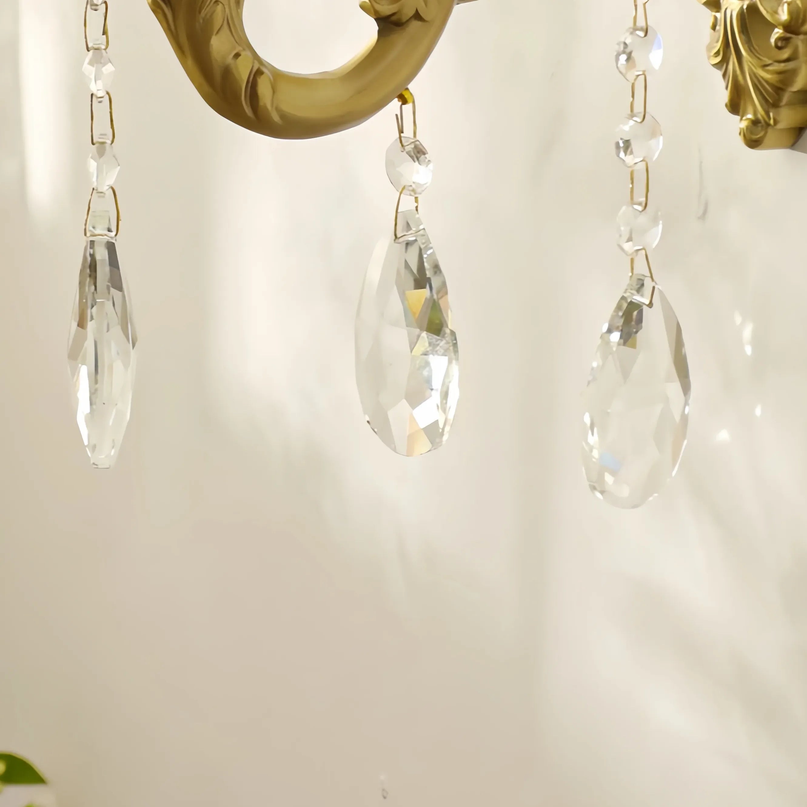 Moderne Wandleuchten für Wohnzimmer mit antikem Kristall-Design - Clowas.de