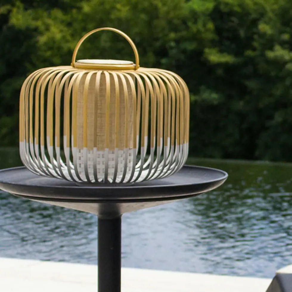 Stehlampe Rattan Bambus schlichte elegante Wohnraumbeleuchtung