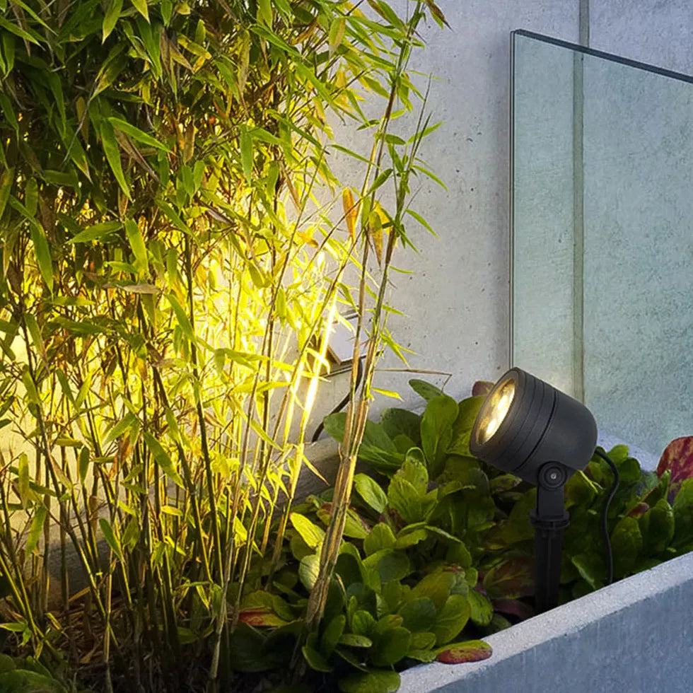 LED Strahler für den Garten Outdoor Wasserdicht Simplistisch