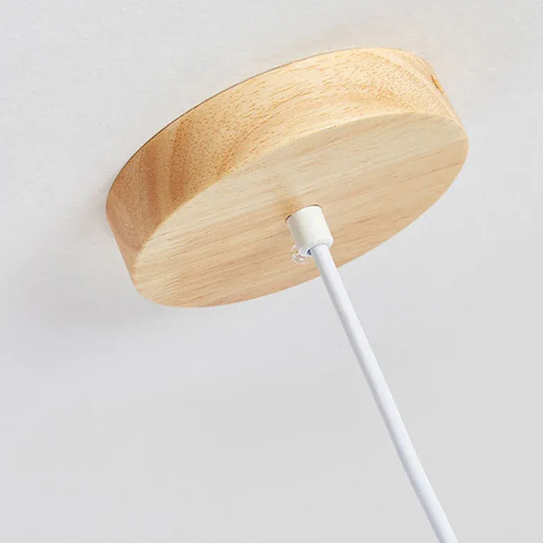 LED Pendelleuchte Holz mit schlichtem modernen Design