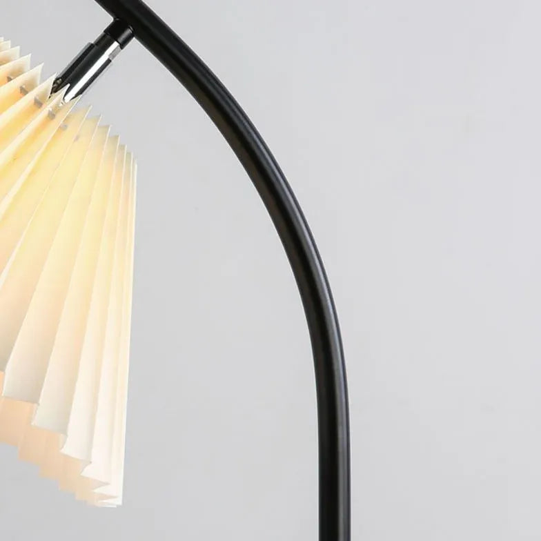 Schwarz minimalistische moderne gewölbte Stehlampe