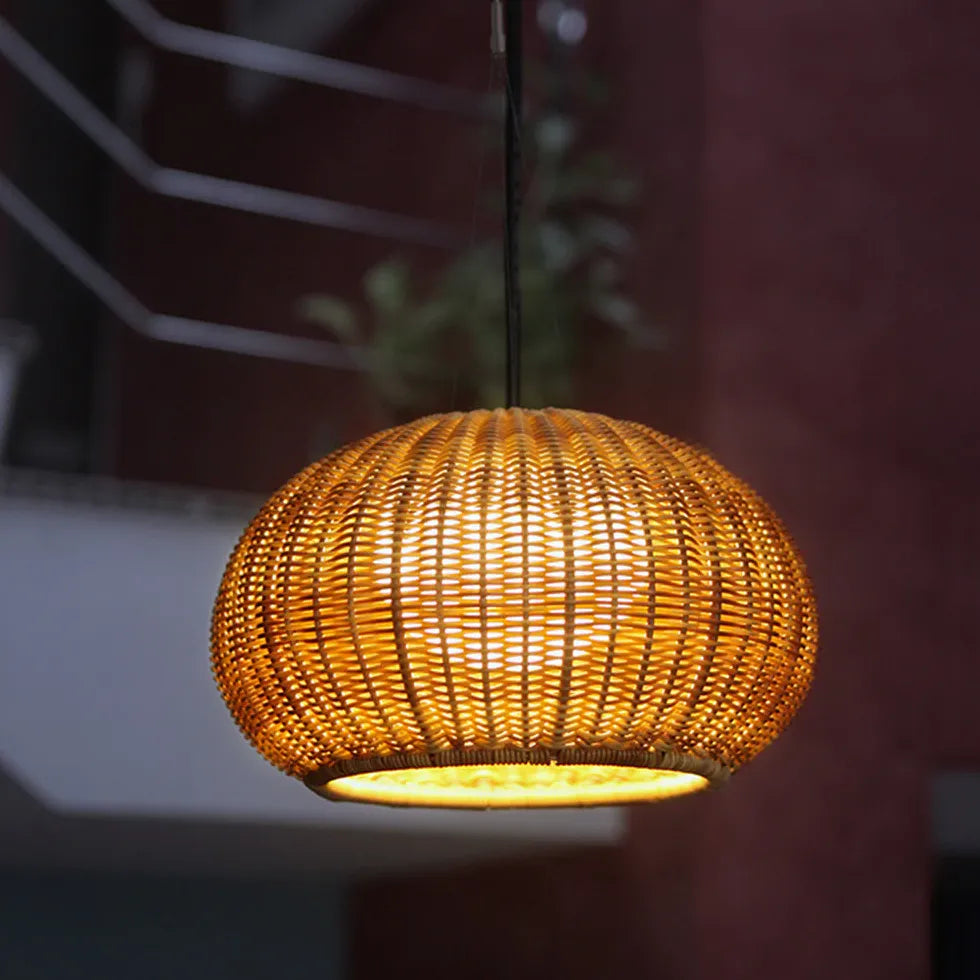 Pendelleuchte für aussen in schlichtem japanischem Rattandesign - Clowas.de