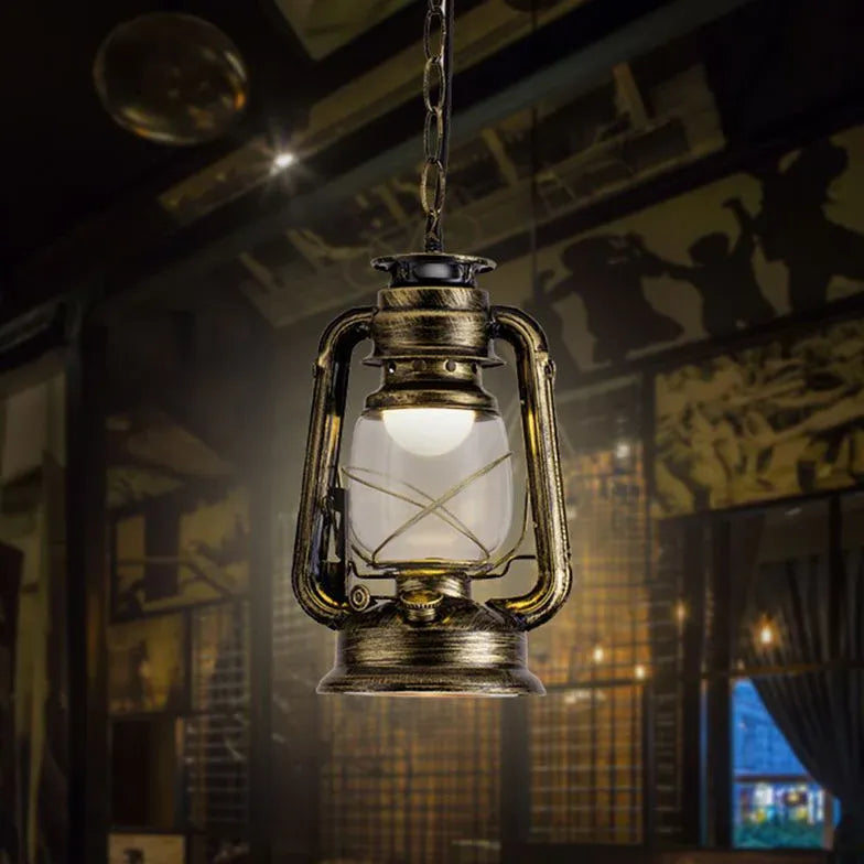 Pendelleuchte Laterne im amerikanischen Vintage Restaurant - Clowas.de