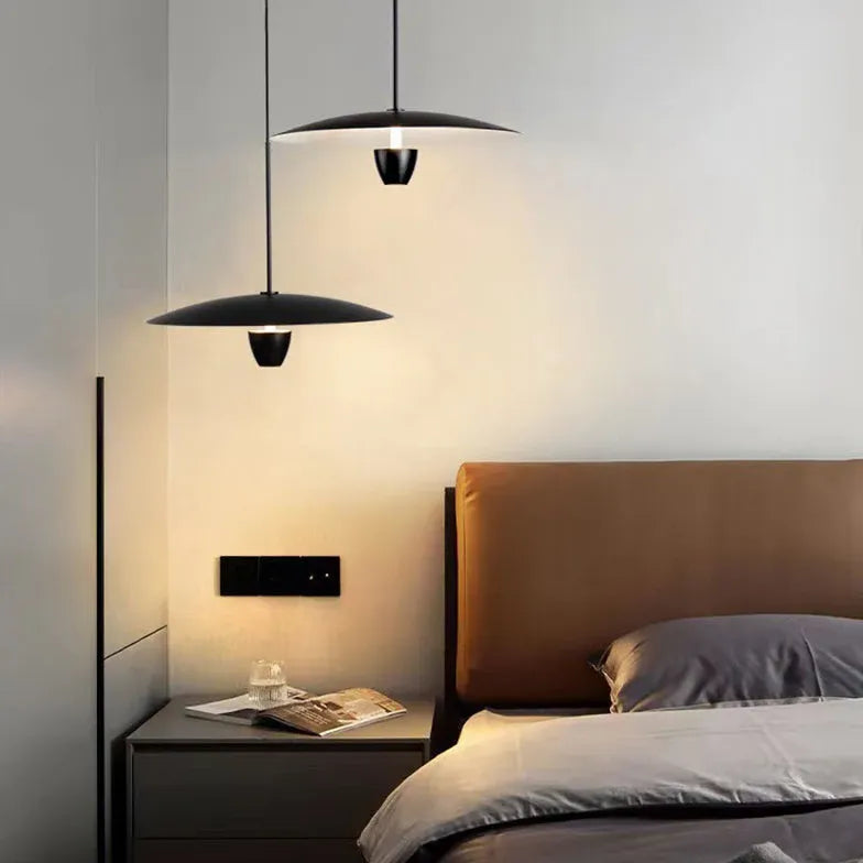 Pendelleuchte mit langem Kabel in Schwarz - Clowas.de